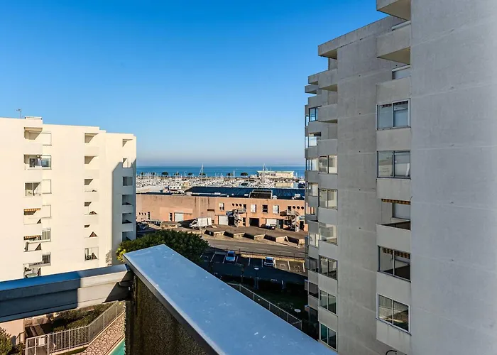 Aiguillon: T3 Avec Balcons Et Parking - Fr-1-433-147 شقة آركاشو