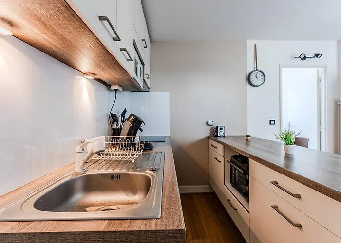 Lejlighed Aiguillon: T3 Avec Balcons Et Parking - Fr-1-433-147